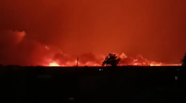Ceylanpınar'da etkili araziye yıldırım düşmesi sonucu yangın çıktı 